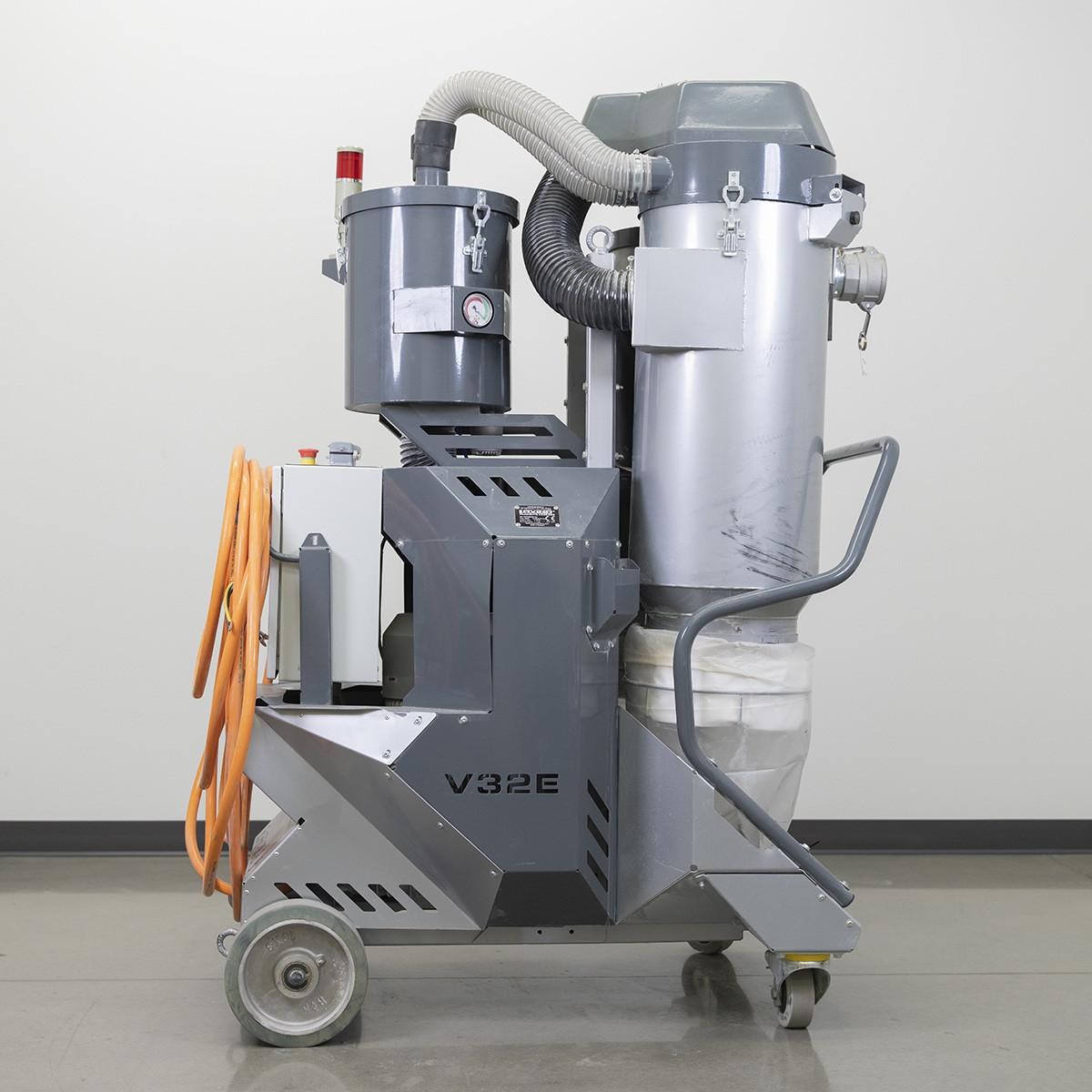 32E VACUUM WITH AUTOMATIC SELF CLEANING, 3PH X 480V, 17.5AMPS; CAMLOCK; LONGOPAC; 1 CONICAL AND 2 HEPA H13 FILTER; D50 (50MM/2IN) HOSE AND FLOOR TOOL